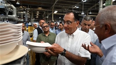 مدبولى: الحكومة تدعم المستثمرين الجادين في مجال الصناعة وتشجع أي توسعات جديدة