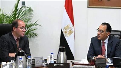 رئيس الوزراء يتابع مع وزير المالية عددا من ملفات العمل