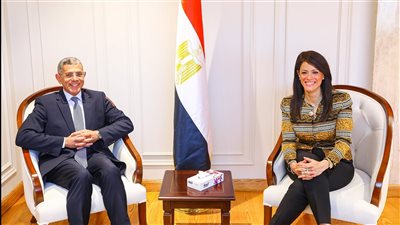 المشاط: نسعى للاستفادة من جهود وكالة الفضاء في متابعة تنفيذ المشروعات الاستثمارية