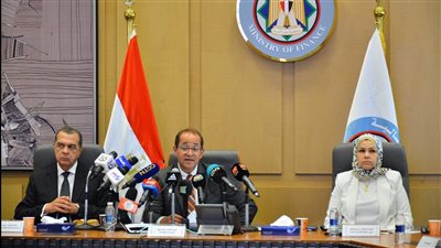 وزير المالية: التحديات صعبة على الناس والاقتصاد والحكومة.. وتراجع الاستثمارات العامة