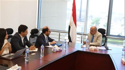 وزير الكهرباء يبحث مع بنك الاستثمار الأوروبى فرص التعاون لتحديث وتطوير الشبكات