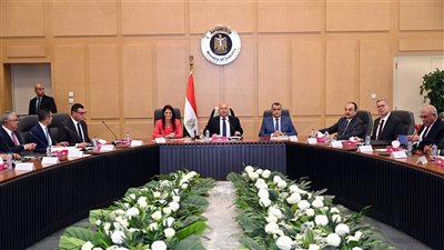 وزير الصناعة: التنسيق مع البنك المركزي ووزارة المالية لتخفيف العبء عن المصنعين
