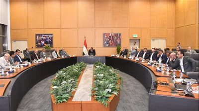 وزير الإسكان يصدر حزمة تكليفات للإسراع بمعدلات تنفيذ وحدات 