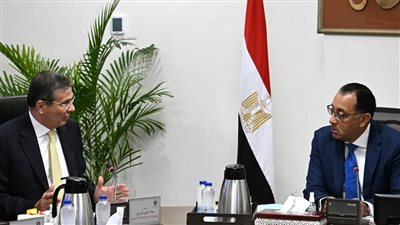 مدبولي يستعرض مع وزير الزراعة إجراءات ضبط منظومة الأسمدة وعدم التلاعب والتهريب