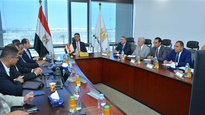 وزير التموين يوجه بسرعة الانتهاء من منظومة التكويد ودمغ المشغولات الذهبية والمعادن الثمينة بالليزر