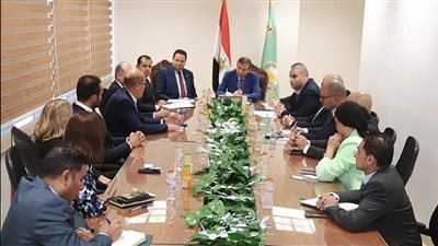 وزير الزراعة يبحث مع مع الغرفة التجارية الالمانية تطوير التعاونيات