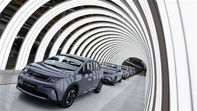 ارتفاع أرباح عملاق صناعة السيارات الكهربائية الصينية BYD بنسبة 33% بالربع الثاني
