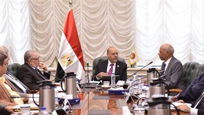 وزير العمل: زيادة الحد الأدنى لإعانات الطوارئ للعاملين إلى 1500 جنيه