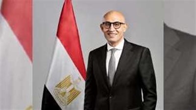 اقتحم الملفات الشائكة وقضى على أباطرة الدروس الخصوصية وهيخلص على بعبع الثانوية.. محمد عبداللطيف “وزير مختلف”