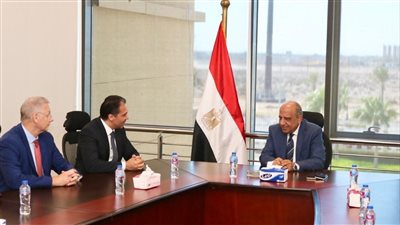 وزير الكهرباء: نسعى لتوطين صناعة مهمات الجهد المتوسط والمنخفض وتحسين معدلات الأداء 