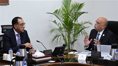 رئيس الوزراء يتابع مع رئيس 