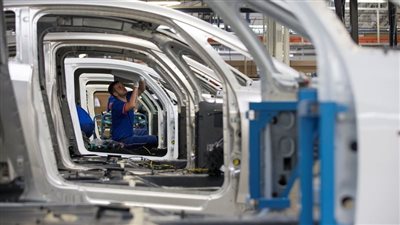 انكماش نشاط المصانع الفرنسية في أغسطس بأسرع وتيرة منذ يناير