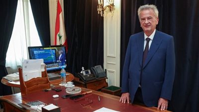 استمرار حبس رياض سلامة حاكم مصرف لبنان السابق بتهمة الاختلاس