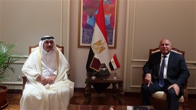 قطر تبحث ضخ استثمارات لتطوير الموانئ المصرية