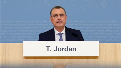 رئيس البنك المركزي السويسري يحث UBS على زيادة رأس المال