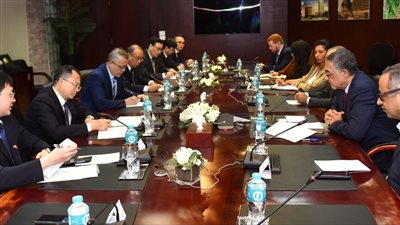 وفد صيني يبحث ضخ استثمارات جديدة في مصر