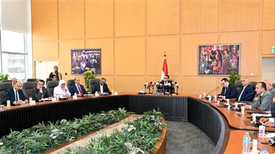 وزير الإسكان: خطة عمل مكثفة لتسليم الوحدات السكنية بالمدن الجديدة لحاجزيها