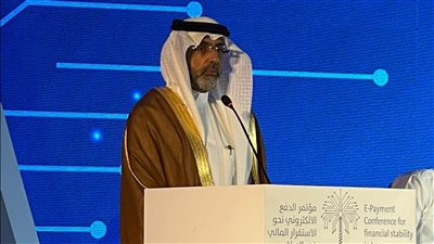 رئيس صندوق النقد العربي يؤكد أهمية التشريعات المصرفية في التوازن بين تشجيع التحول الرقمي وإدارة المخاطر