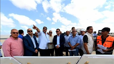 وزير الإسكان: جدول زمني مضغوط لتنفيذ المرافق والطرق بأراضى منطقة غرب الضبعة