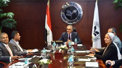 وفد من رجال الأعمال يبحثون إنشاء مشروع ضخم لإعادة تدوير المخلفات الإلكترونية في مصر