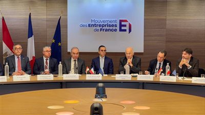شركة فرنسية تعلن إنشاء مصنعا للضفائر الكهربية ومكونات القطارات في مصر