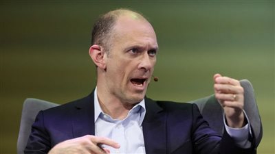 رئيس الفيدرالي الأمريكي في شيكاغو: لا يجب التشكيك في استقلالية السياسة النقدية