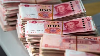 ارتفاع استخدام اليوان الصيني بنسبة 21.1% في التجارة عبر الحدود