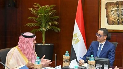 الخطيب: فرص متميزة لمضاعفة معدلات التجارة والاستثمارات المشتركة بين مصر والسعودية