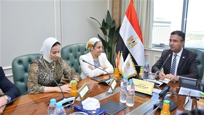 تعاون بين وزارة التموين ومؤسسة حياة كريمة لتوفير المواد الغذائية للمواطنين بأسعار مخفضة