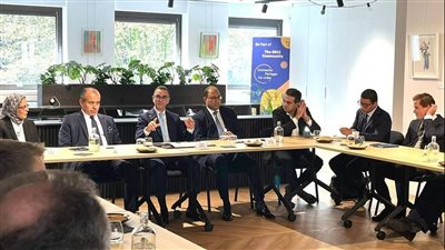 الخطيب: فرص استثمارية متاحة في مشروعات البنية التحتية تمثل جزءًا من رؤية مصر 2030