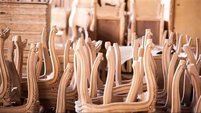 قرية الشاكوش والمسمار.. 