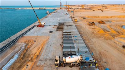 توسيع ميناء العريش البحري ليشمل إنشاء ميناء للحاويات ومارينا
