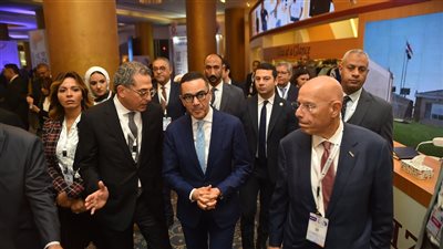 الخطيب: قطاع المنسوجات والملابس الجاهزة والمفروشات  أحد أهم القطاعات الإنتاجية بالاقتصاد القومي