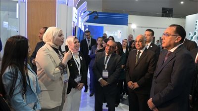 رئيس الوزراء يستعرض الجهود المبذولة لتحقيق التحول الرقمى ومجموعة من الخدمات الحكومية الرقمية