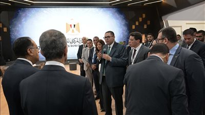 البنك المركزي يقدم تجربة حية لعملية شراء باستخدام منصة ترميز البطاقات على تطبيقات المحمول لأول مرة