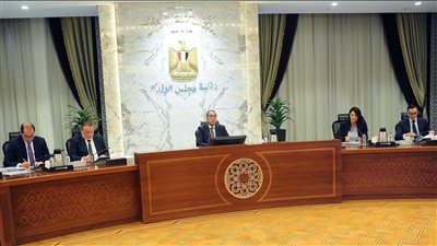 رئيس الوزراء يترأس اجتماع لجنة الدين الخارجي وتنظيم الاقتراض