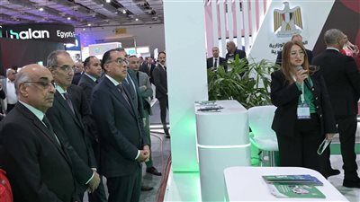 رئيس البريد يطلع  رئيس الوزراء على جهود تطوير منظومة الخدمات المقدمة للمواطنين