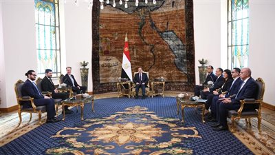 السيسي يؤكد أهمية تشجيع القطاع الخاص الأجنبي على الاستثمار بالقطاعات ذات الأولوية في مصر