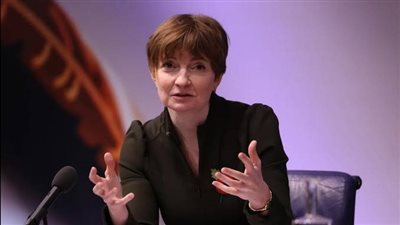 نائبة محافظ بنك إنجلترا تكشف عن قلقها بشأن التضخم.. وتدعم التخفيضات التدريجية للفائدة