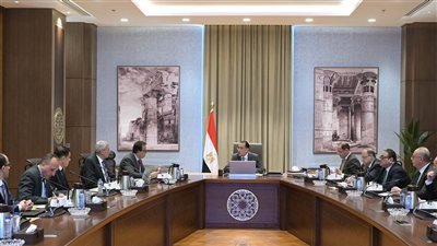 مدبولي يوجه بسرعة سداد 10 مليارات جنيه من مستحقات شركات الأدوية والمستلزمات الطبية