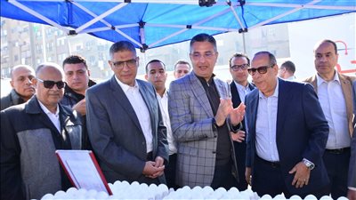 التموين: أسواق اليوم الواحد تضم تشكيلة من السلع مثل اللحوم والدواجن المجمدة والخضروات والفواكه