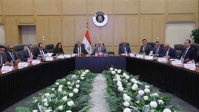 وزير الصناعة: عدم منح التراخيص لأي مصنع داخل المناطق السكنية أو غير المخصصة أو المخططة أو المعتمدة