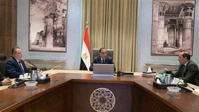 رئيس الوزراء يتابع جهود توفير احتياطيات من السلع والمنتجات المختلفة
