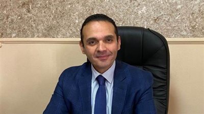 مدحت نافع: قطاع الأعمال العام يعيش «وهم النمو».. ويواجه أزمات هيكلية