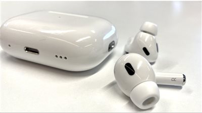 أبل تعزز مزايا سماعتها Airpods Pro