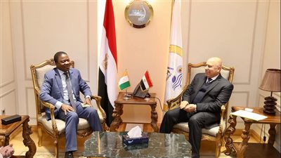 مصر تعزز التعاون المشترك مع كوت ديفوار في مجالي الصناعة والنقل وزيادة حجم التبادل التجاري