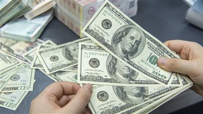 الدولار والتوقعات المضروبة وسر عودة الجنيه.. شوف المفاجأة