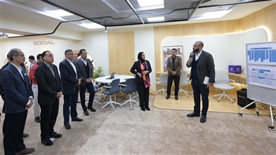 مدبولي يتفقد أنشطة معمل الابتكار الحكومي وبرامج بناء القدرات من المعهد القومي للاتصالات