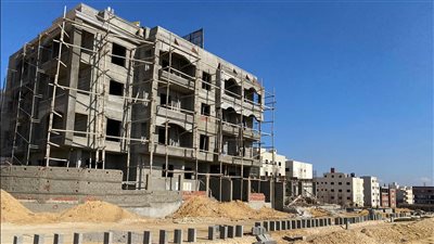 الإسكان: إطلاق التيار الكهربائي بأراضي بيت الوطن 