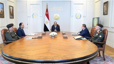 ماذا دار بين الرئيس ومحافظ البنك المركزي.. وإيه اللي بيحصل في سوق السندات.. وليه مصر بتستورد قمح بكميات ضخمة